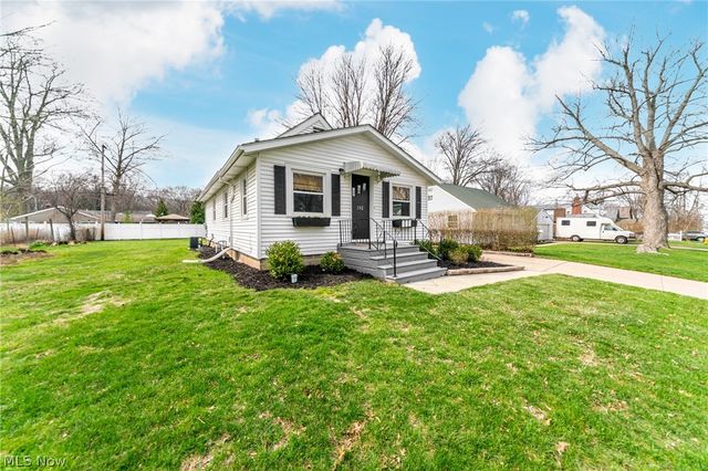 192 Sunset Road, Avon Lake, OH 44012