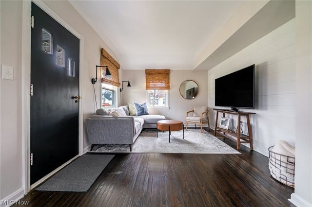 192 Sunset Road, Avon Lake, OH 44012