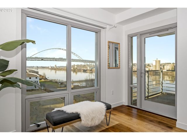 1310 Nw NAITO Pkwy 505A, Portland, OR 97209