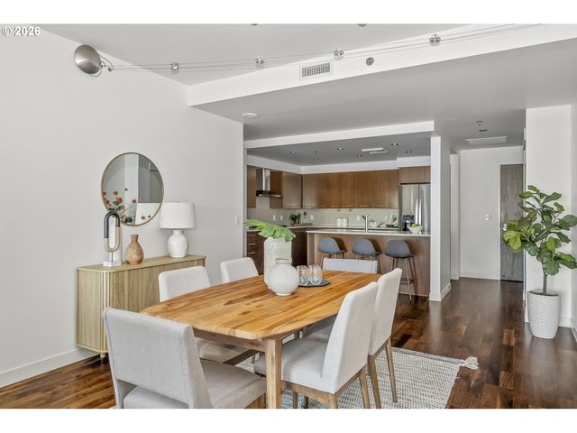 1310 Nw NAITO Pkwy 505A, Portland, OR 97209