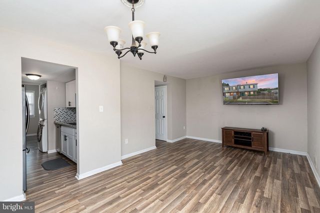 2801 BANKS CT, Dumfries, VA 22026