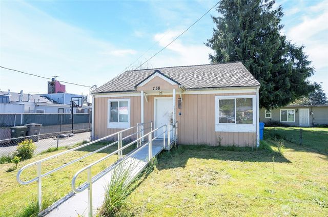 758 108th Street S, Tacoma, WA 98444