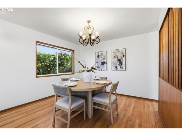 922 Ne DONELSON Rd, Hillsboro, OR 97124