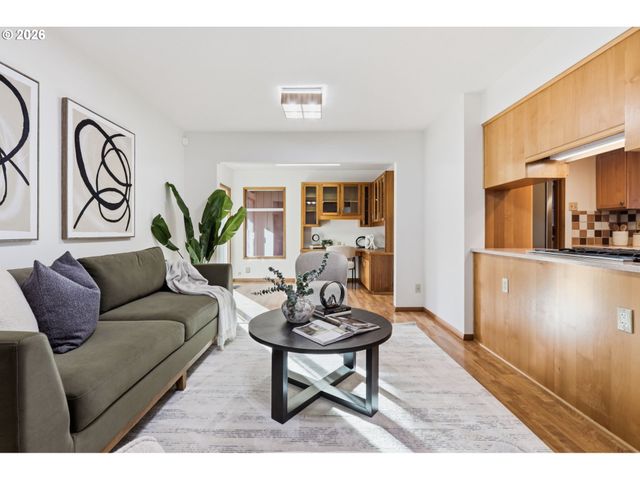 922 Ne DONELSON Rd, Hillsboro, OR 97124