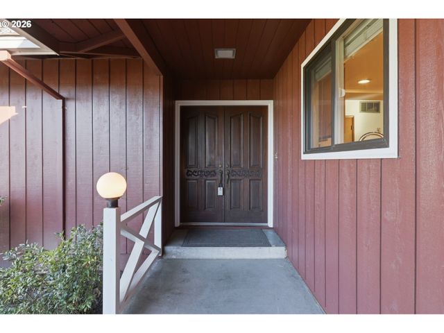 922 Ne DONELSON Rd, Hillsboro, OR 97124