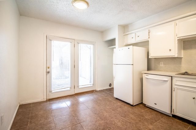 6103 38th Street, B, Lubbock, TX 79407