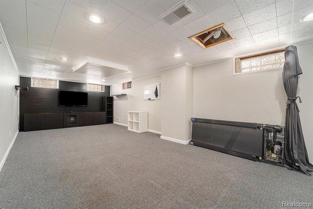 1404 E 14 Mile Road, Royal Oak, MI 48073