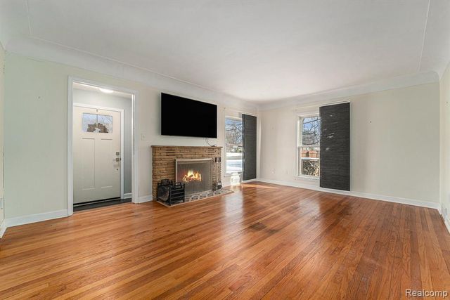 1404 E 14 Mile Road, Royal Oak, MI 48073