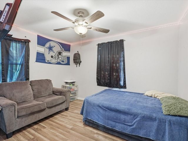 1801 Lawther Drive, River Oaks, TX 76114