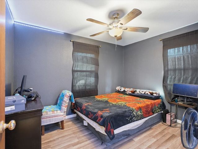 1801 Lawther Drive, River Oaks, TX 76114