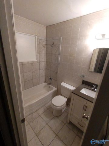 2214 NW Evans Avenue, Huntsville, AL 35810