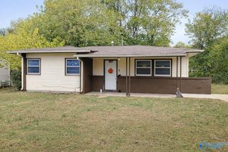 2214 NW Evans Avenue, Huntsville, AL 35810