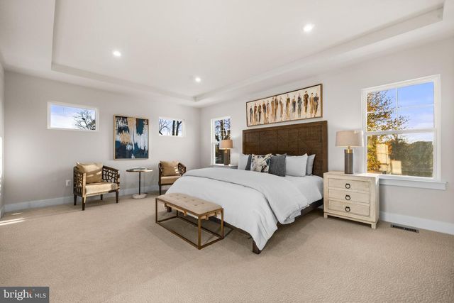 7505 MAGARITY RD, Falls Church, VA 22043