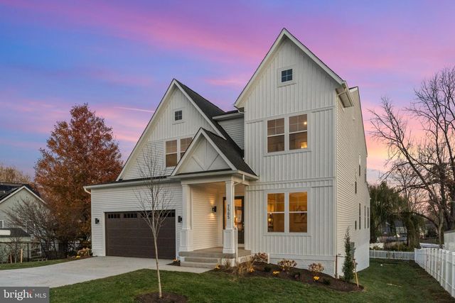 7505 MAGARITY RD, Falls Church, VA 22043