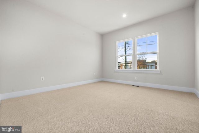 7505 MAGARITY RD, Falls Church, VA 22043