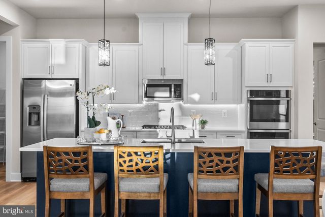 7505 MAGARITY RD, Falls Church, VA 22043