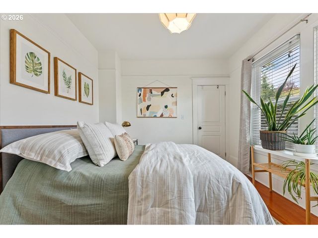 8547 N OSWEGO Ave, Portland, OR 97203