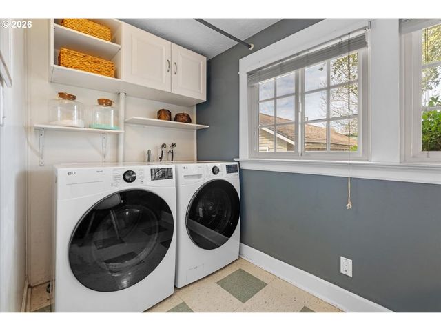 8547 N OSWEGO Ave, Portland, OR 97203