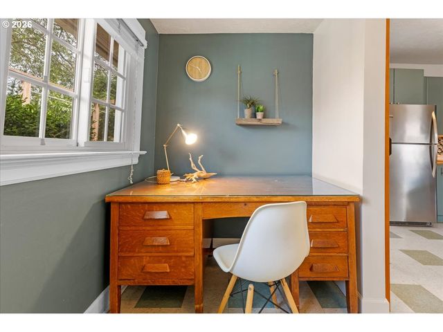 8547 N OSWEGO Ave, Portland, OR 97203