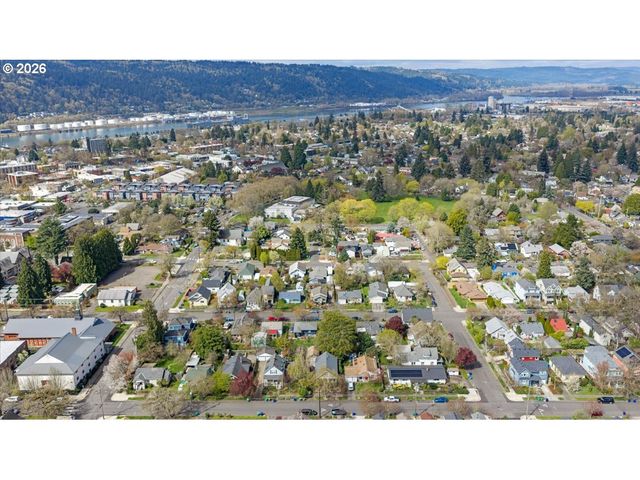 8547 N OSWEGO Ave, Portland, OR 97203