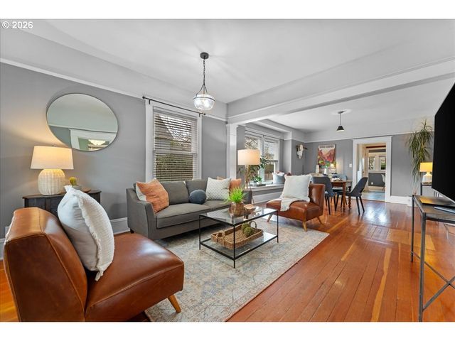 8547 N OSWEGO Ave, Portland, OR 97203