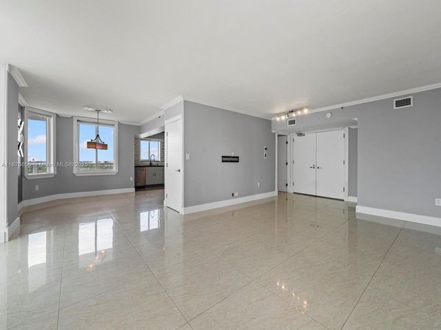 5900 Collins Ave 1201, Miami Beach, FL 33140