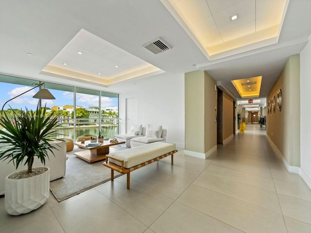 5900 Collins Ave 1201, Miami Beach, FL 33140