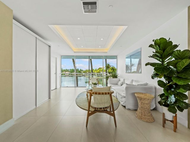 5900 Collins Ave 1201, Miami Beach, FL 33140