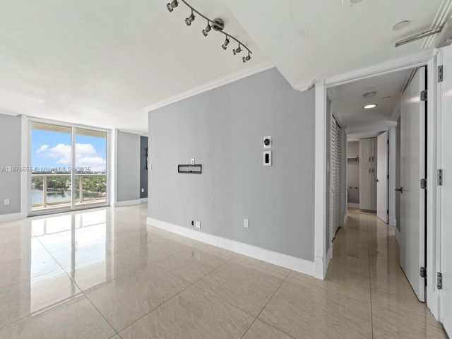 5900 Collins Ave 1201, Miami Beach, FL 33140