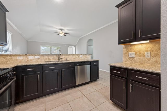 2248 Ivy Wall Drive, Conroe, TX 77301