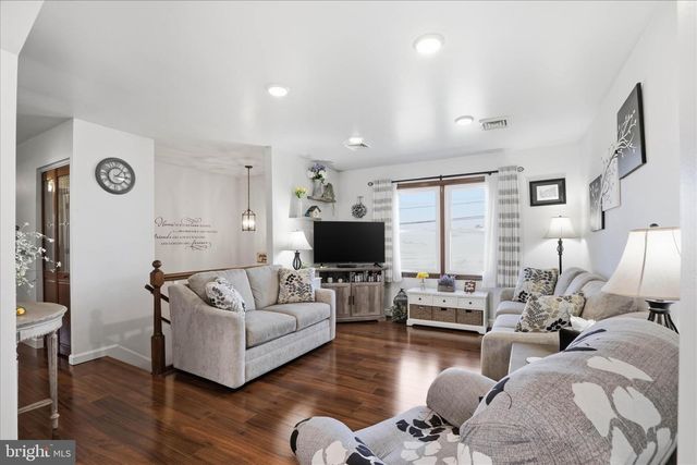 3481 MOUNT JOY RD, Mount Joy, PA 17552