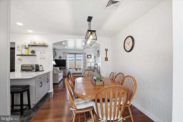 3481 MOUNT JOY RD, Mount Joy, PA 17552