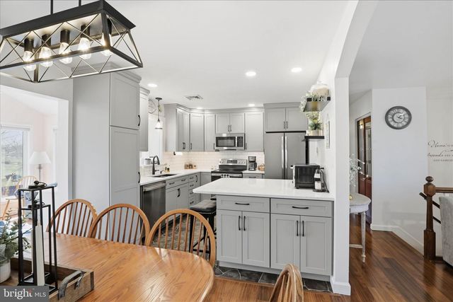 3481 MOUNT JOY RD, Mount Joy, PA 17552