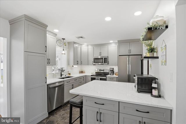 3481 MOUNT JOY RD, Mount Joy, PA 17552