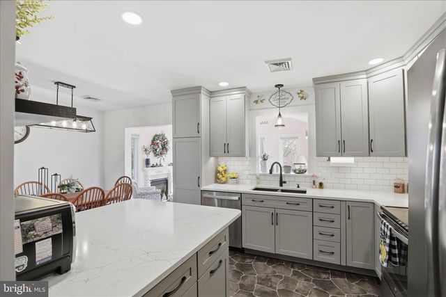 3481 MOUNT JOY RD, Mount Joy, PA 17552