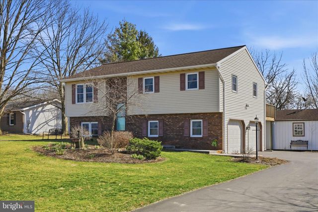 3481 MOUNT JOY RD, Mount Joy, PA 17552