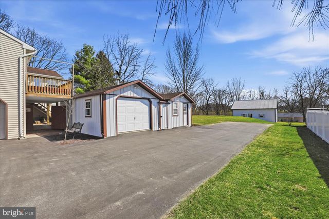 3481 MOUNT JOY RD, Mount Joy, PA 17552