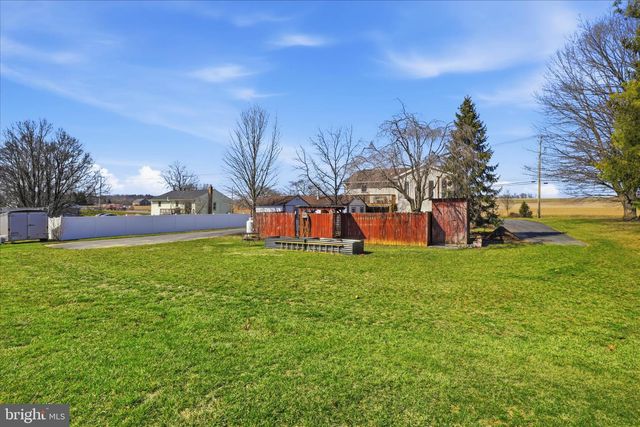 3481 MOUNT JOY RD, Mount Joy, PA 17552