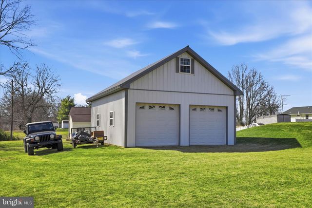 3481 MOUNT JOY RD, Mount Joy, PA 17552