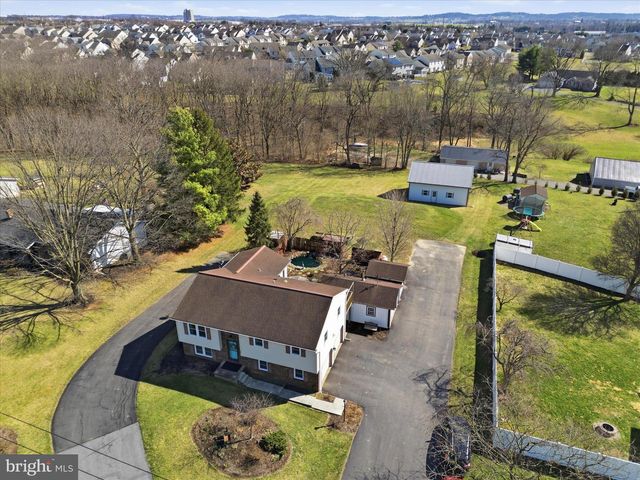 3481 MOUNT JOY RD, Mount Joy, PA 17552