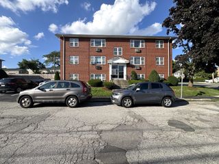 5 Carey Ave G1, Watertown, MA 02472