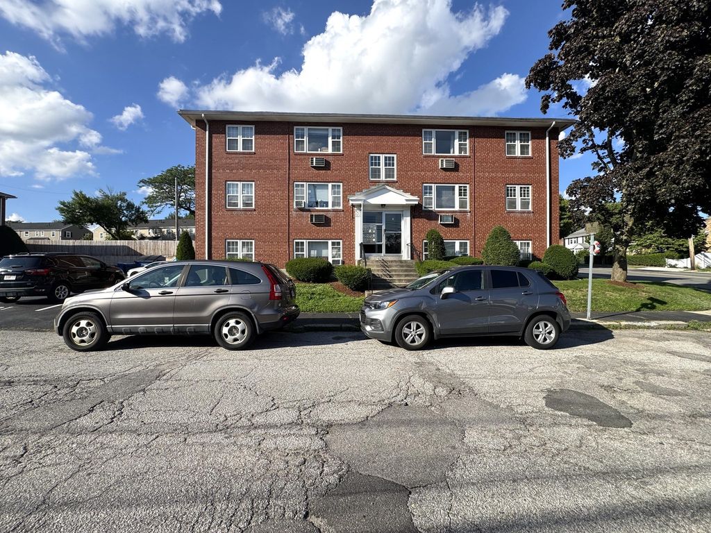 5 Carey Ave G1, Watertown, MA 02472