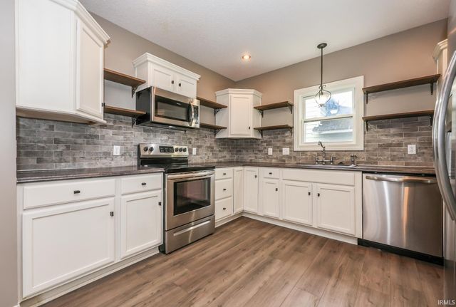 900 S Randolph Street, Garrett, IN 46738