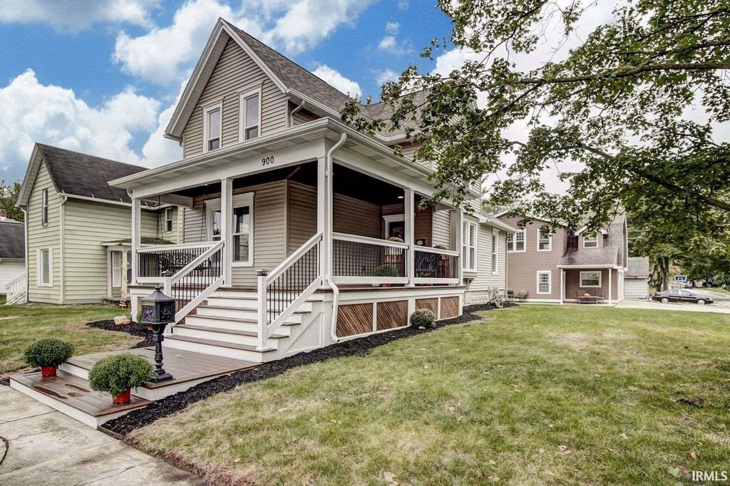 900 S Randolph Street, Garrett, IN 46738