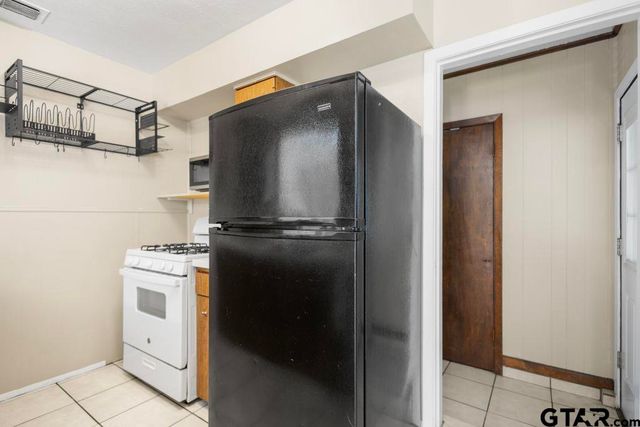 3808 Appletree Ln, Tyler, TX 75701