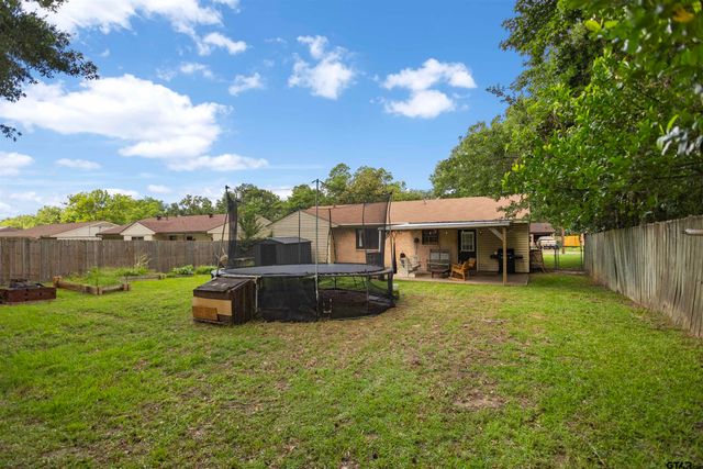 3808 Appletree Ln, Tyler, TX 75701