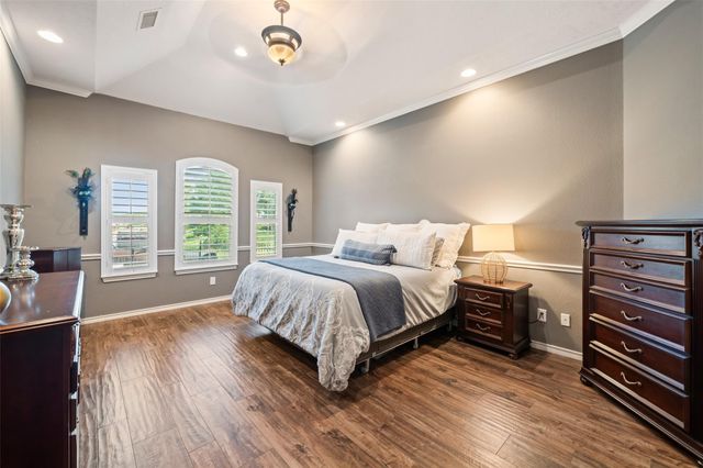 18911 Mystic Point, Montgomery, TX 77356