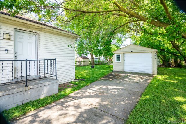 2170 Sonoma Street, Ferndale, MI 48220