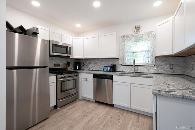 2170 Sonoma Street, Ferndale, MI 48220