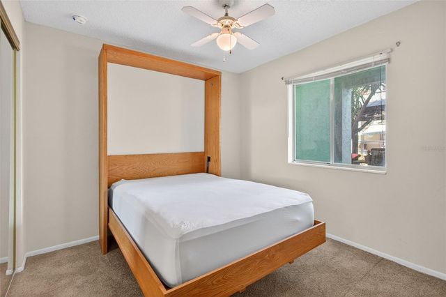 801 83RD AVENUE N 118, St Petersburg, FL 33702
